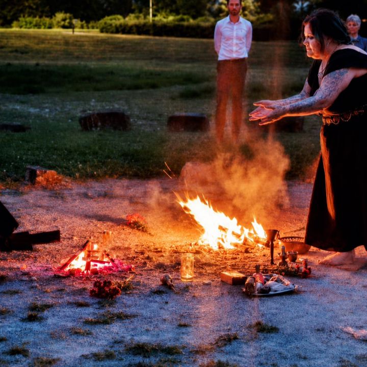 Victoria Howlett Pagan Priestess
