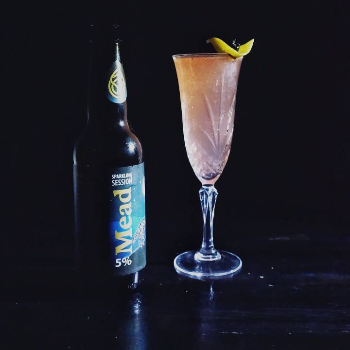 Cymraeg 75 Cocktail